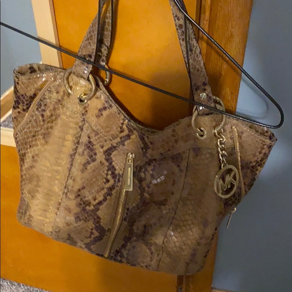 Michael kor purse
